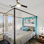 Cozy Sundrenched Luxury Suite