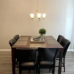 Brand New Home Mins To Airport