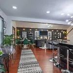 Opuluxe Renaissance Art Luxe Stay Downtown Atl
