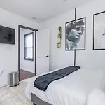Opuluxe Renaissance Art Luxe Stay Downtown Atl
