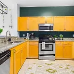 Entire Condo - Urban Safari In The Heart Of Atl