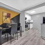 King Bedroom 5Mins Truist Park Battery Roxy Atl