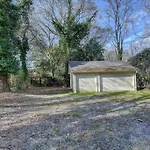 Gorgeous 5-Bedroom Home In Midtown- Sleeps 15