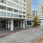 21Floor-Renovated 2Br,1Bath King And Queen Bed And Parking