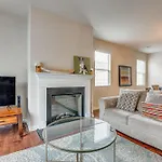 Spacious Atlanta Home With Yard And Charcoal Grill!