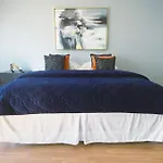 Entire Home Downtown Atl! Walk To Gwcc And More!