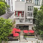Stupendous Heart Of Piedmont Park Two Story Loft