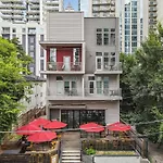Stupendous Heart Of Piedmont Park Two Story Loft