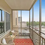 Downtown 1 Bedroom High Rise Condo With Balcony
