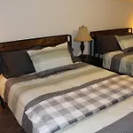Shared Guest House With Private Rooms