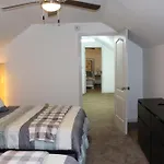 Shared Guest House With Private Rooms