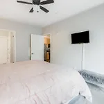 Modern Getaway Minutes From Truist Park!