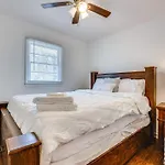 Charming Atlanta Home With Yard 7 Mi To Downtown!