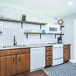 Atlanta Downtown! King Bed! Paid Onsite Parking! Lm2102