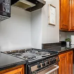 Downtown! 24H Concierge! Private Balcony! 11K