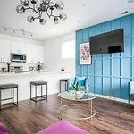 New Downtown Atl Condo Washer Dryer 542Blvd