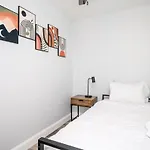 Downtown City View Newly Renovated 3 Beds Free Parking Lm205