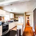 Hilltop Hideaway Unit 1