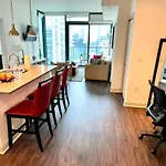 Ruby Retreat - Highrise! Balcony, Year-Round Pool,City View