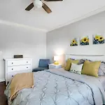 Spacious Atlanta Home With Yard About 9 Mi To Downtown