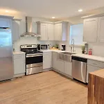 Westside Charmer - 10 Min From Downtown