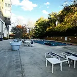 Perfect Dtwn 2 Bed Condo With Cali King Bed And Gym
