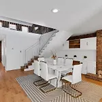 Beltline Beauty Mins To Benz Stadium, Game Room