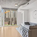 Atlanta Midtown High-Rise Condo With King Bed Free Parking And Balcony With View