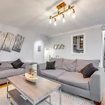 Downtown Atlanta Condo Walk To Arenas And Venues