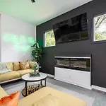 Stylish 4Bd-4Ba Summerhill Getaway Near Beltline