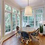 Luxury Spacious 4Br Residence In Central Buckhead