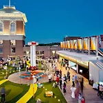 Large Studio In Ponce City Market Atlanta, Ga
