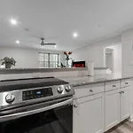 Walk To Everything, Affordable Condo In Downtown