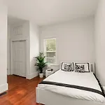 Your Cozy Atlanta Retreat, 10 Mins From Downtown