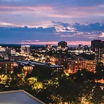 Downtown Studio, Skyline View, Walk To Attractions