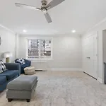 Luxury On A Budget, Centrally Located Gem