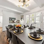 Exclusive Haven With Pool & Bar