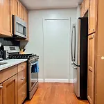 2Br Chic Downtown Atl Condo W Free Parking Lm602