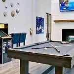 The Golden Noir Retreat-Buckhead