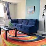 Close To Everywhere Downtown Onsite Parking Lm1004