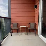 Luxury New 1B1B Private Balcony City View 525Pkwy