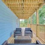 Private Room With Seperate Bathroom Near Downtown Atl