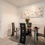 Luxury -2Br- Buckhead Retreat - Free Parking