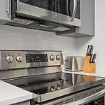 Luxury 1B1B With Balcony Downtown 542Blvd