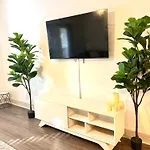Beautiful Home At Midtown