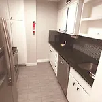 Comfy Downtown Condo With Balcony