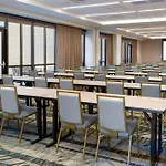 Courtyard By Marriott Atlanta Midtown