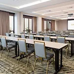Courtyard By Marriott Atlanta Midtown