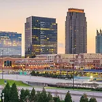 Atlantic Station Home - Close To Everything