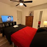 Comfortable 2 Bedroom Near Downtown Atl Sleeps 6 Free Parking